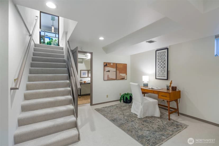 Property photo for 1819 39th Avenue E, Seattle photo 31