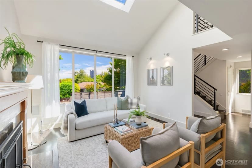 Property photo for 1819 39th Avenue E, Seattle photo 6