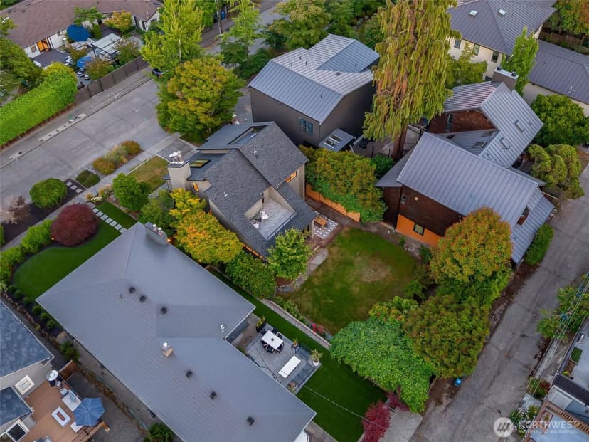 Property photo for 1819 39th Avenue E, Seattle photo 34