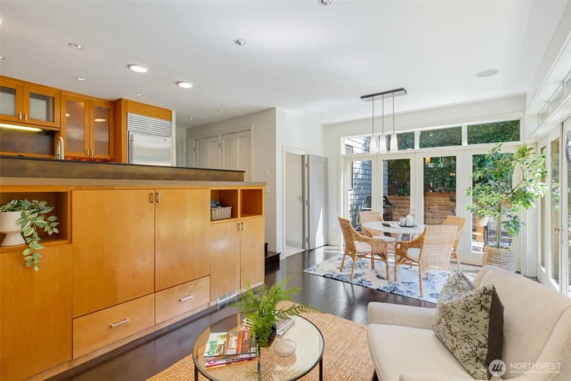 Property photo for 1819 39th Avenue E, Seattle photo 14