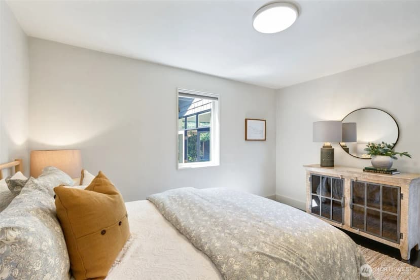 Property photo for 1819 39th Avenue E, Seattle photo 20