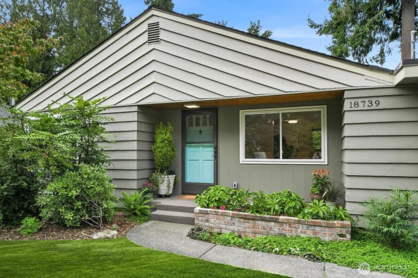 Property photo for 18739 12th Avenue Ne, Shoreline photo 2