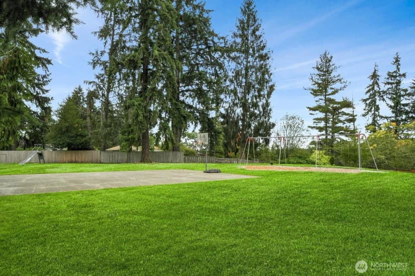 Property photo for 18739 12th Avenue Ne, Shoreline photo 22