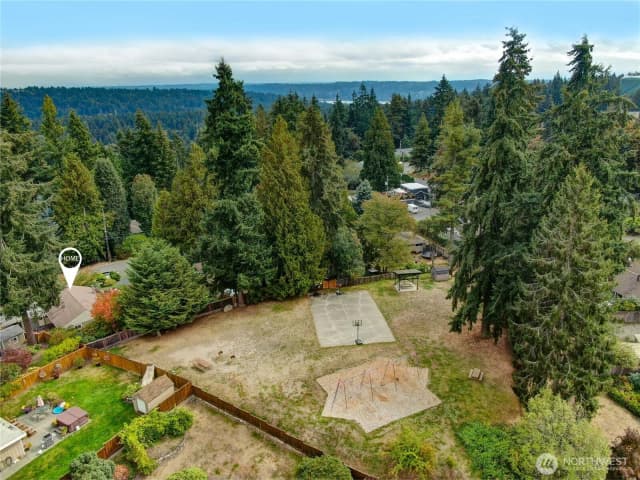Property photo for 18739 12th Avenue Ne, Shoreline photo 3