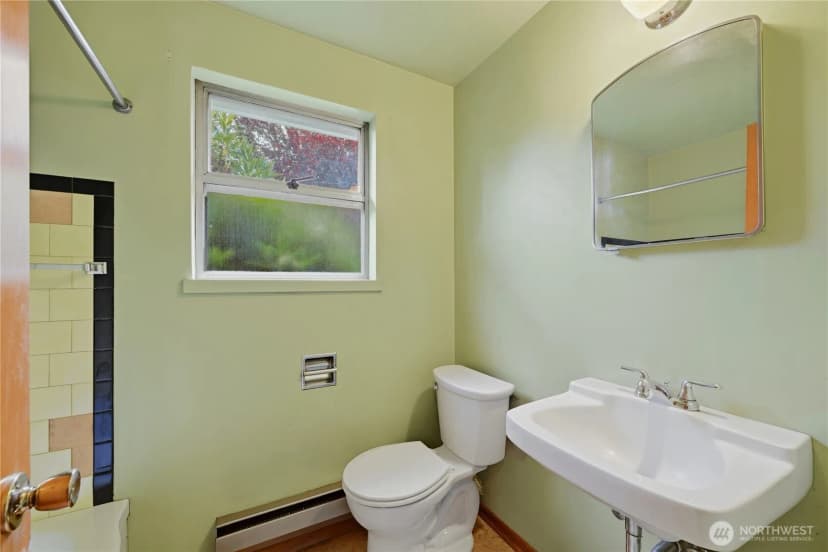 Property photo for 9216 30th Avenue Sw, Seattle photo 11
