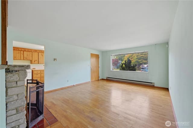 Property photo for 9216 30th Avenue Sw, Seattle photo 4