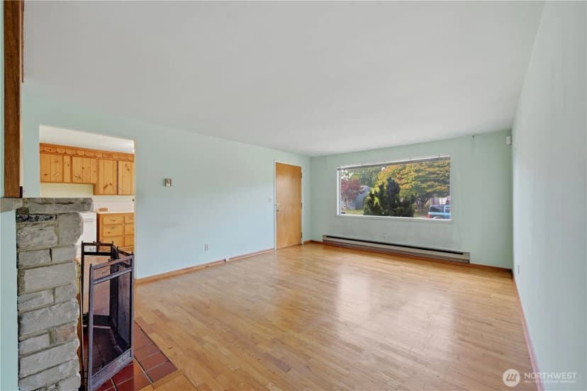 Property photo for 9216 30th Avenue Sw, Seattle photo 4