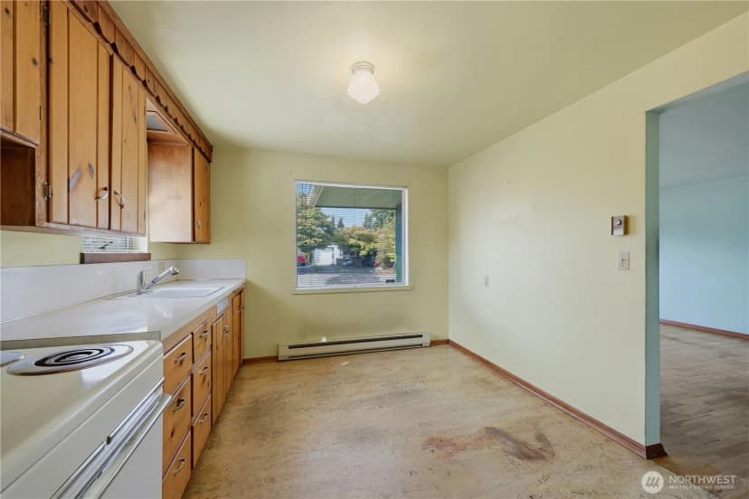Property photo for 9216 30th Avenue Sw, Seattle photo 3
