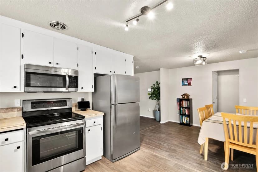 Property photo for 16922 17th Avenue E, Spanaway photo 11