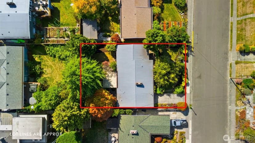 Property photo for 418 2nd Avenue N, Edmonds photo 33