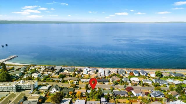 Property photo for 418 2nd Avenue N, Edmonds