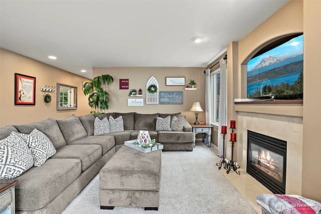 Property photo for 8716 134th Street Ct E, Puyallup photo 4