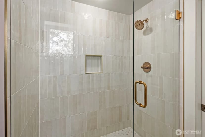 Property photo for 1633 27th Avenue, Seattle photo 16