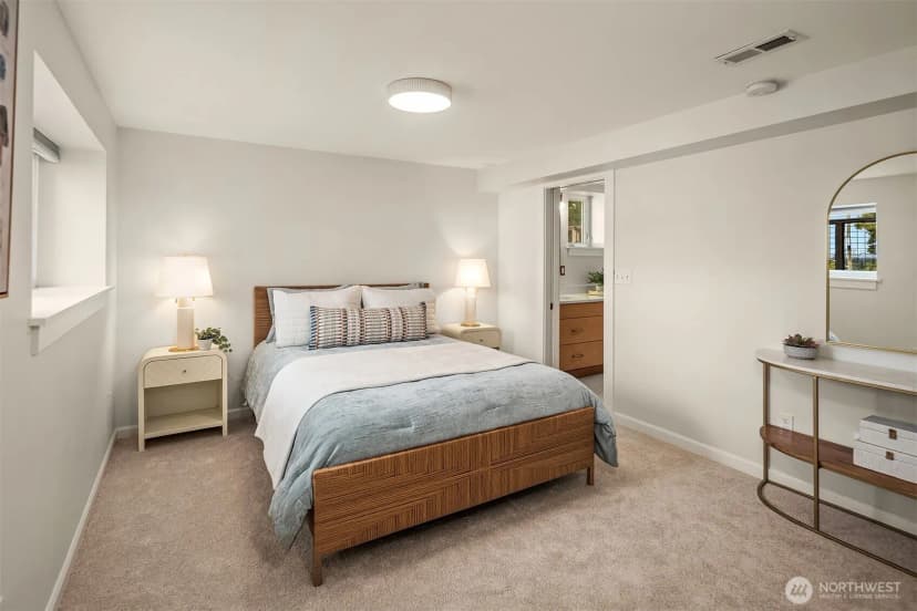 Property photo for 1633 27th Avenue, Seattle photo 14
