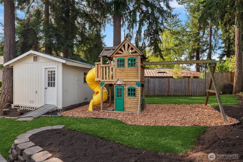Property photo for 1825 Camas Avenue Ne, Renton photo 28