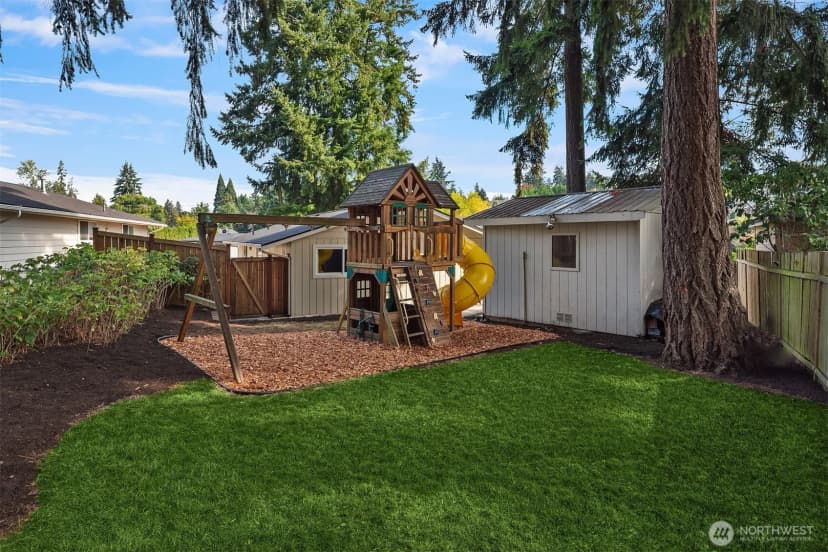 Property photo for 1825 Camas Avenue Ne, Renton photo 29
