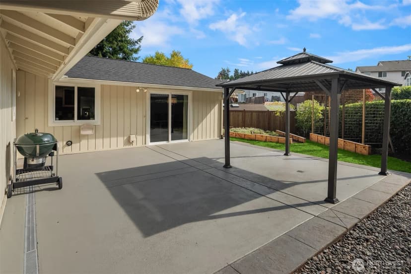 Property photo for 1825 Camas Avenue Ne, Renton photo 23
