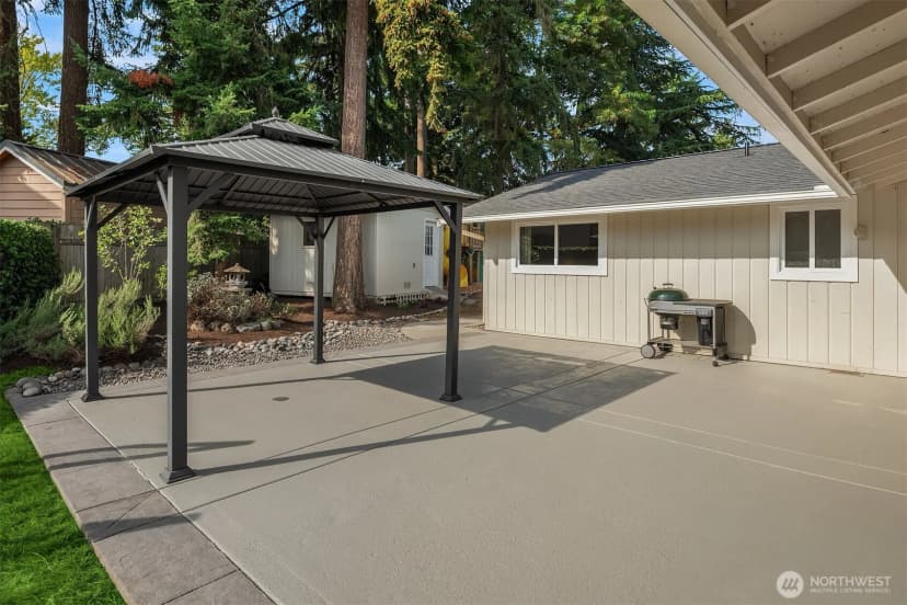 Property photo for 1825 Camas Avenue Ne, Renton photo 21