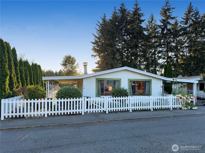 Property photo for 2500 S 370th Street #101, Federal Way photo 4