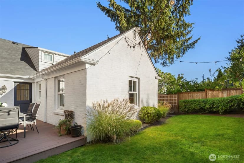 Property photo for 5019 36th Avenue Ne, Seattle photo 14