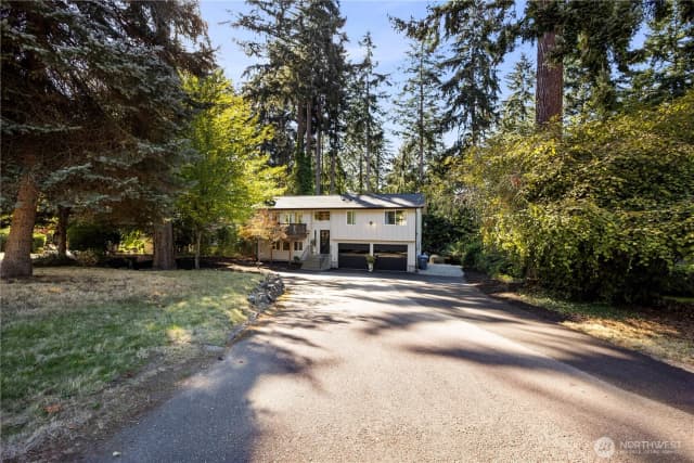 Property photo for 308 Point Fosdick Pl Nw, Gig Harbor photo 2