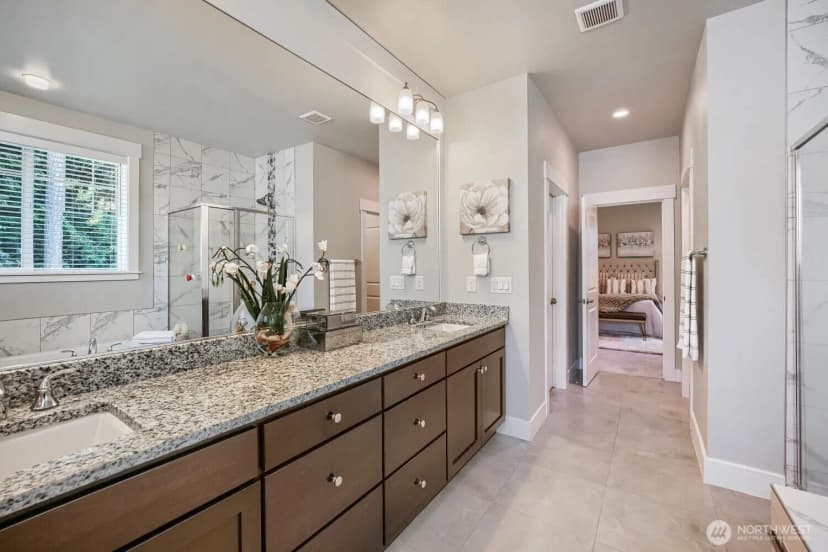 Property photo for 24356 Ne 15th Way, Sammamish photo 22
