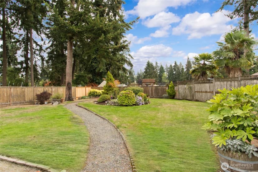 Property photo for 30312 7th Avenue Sw, Federal Way photo 12