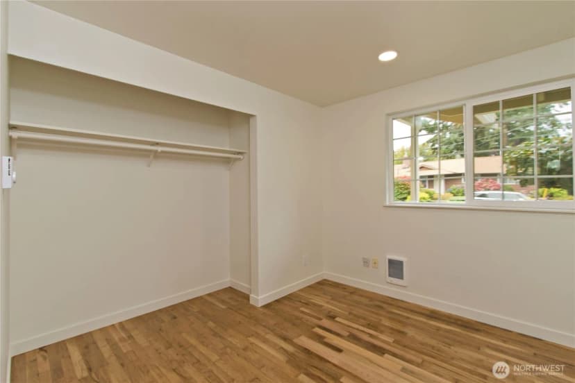 Property photo for 30312 7th Avenue Sw, Federal Way photo 16