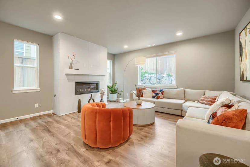 Property photo for 1030 S 195th Place, Des Moines photo 9