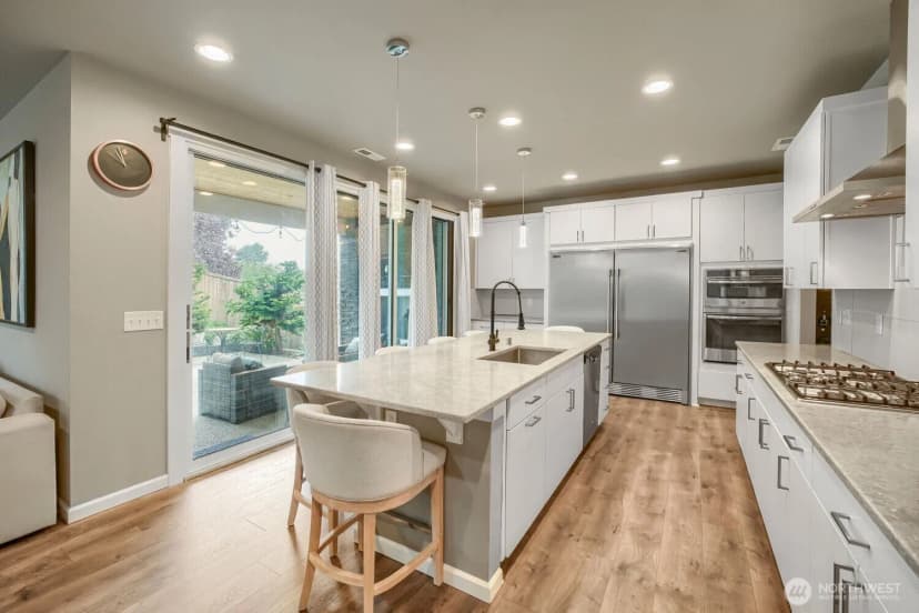 Property photo for 1030 S 195th Place, Des Moines photo 13