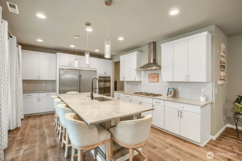 Property photo for 1030 S 195th Place, Des Moines photo 14