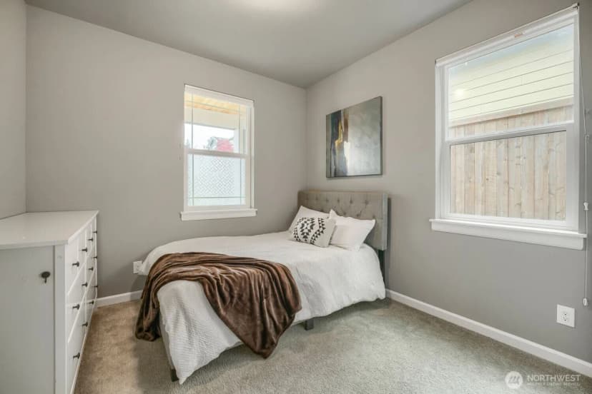 Property photo for 1030 S 195th Place, Des Moines photo 6