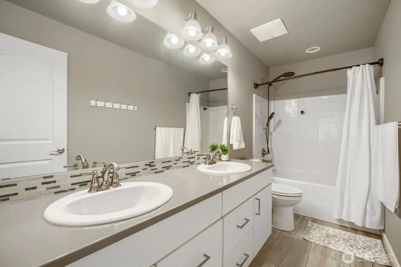 Property photo for 1030 S 195th Place, Des Moines photo 28