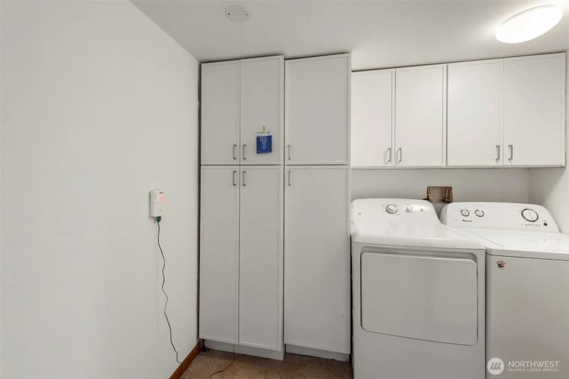 Property photo for 1605 5th Avenue N #102, Seattle photo 17