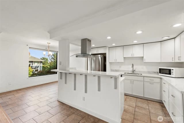Property photo for 1605 5th Avenue N #102, Seattle photo 5