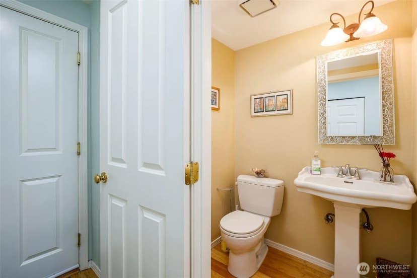 Property photo for 13911 13th Drive Se #b, Mill Creek photo 15