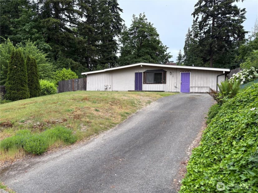 Property photo for 4134 149th Place Se, Bellevue photo 2