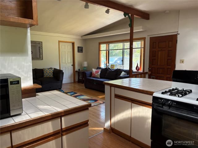 Property photo for 4134 149th Place Se, Bellevue photo 5