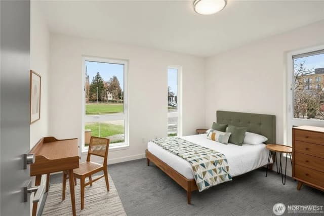 Property photo for 809 Ne 48th Street, Seattle photo 4
