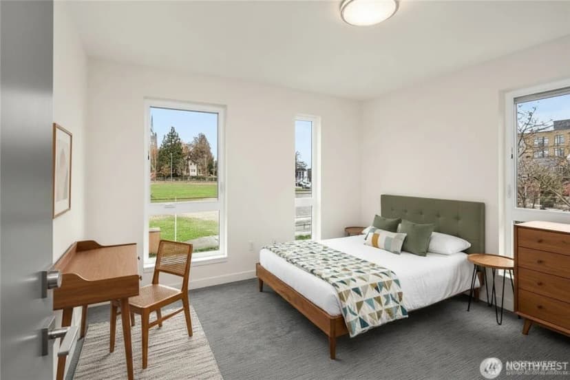 Property photo for 809 Ne 48th Street, Seattle photo 4