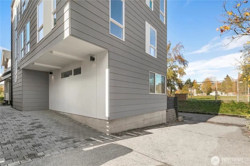 Property photo for 809 Ne 48th Street, Seattle photo 11