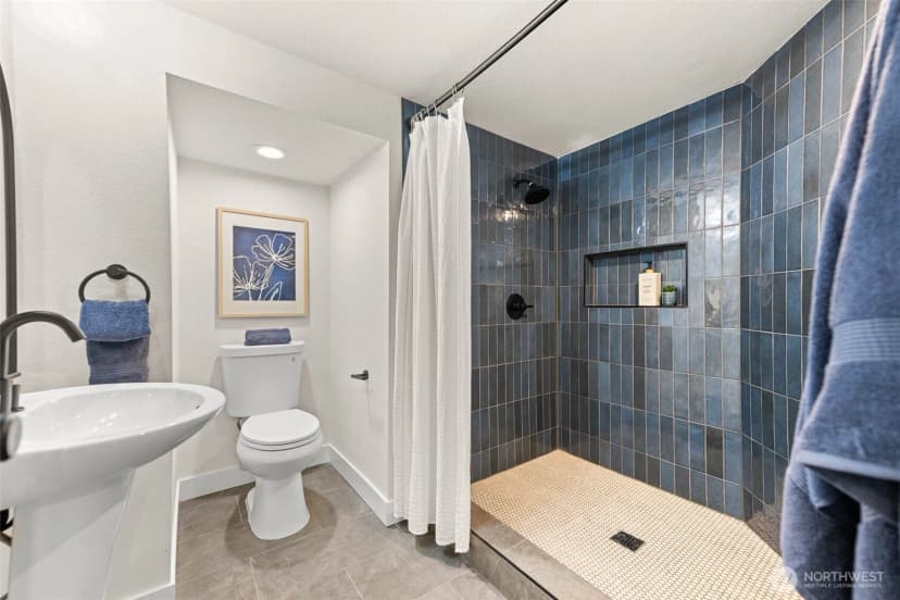 Property photo for 11706 Ne 107th Place, Kirkland photo 21