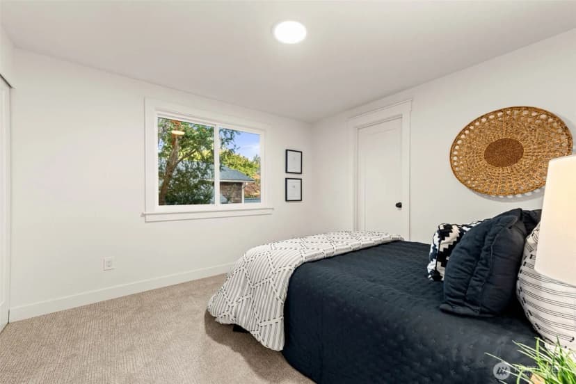 Property photo for 11706 Ne 107th Place, Kirkland photo 28
