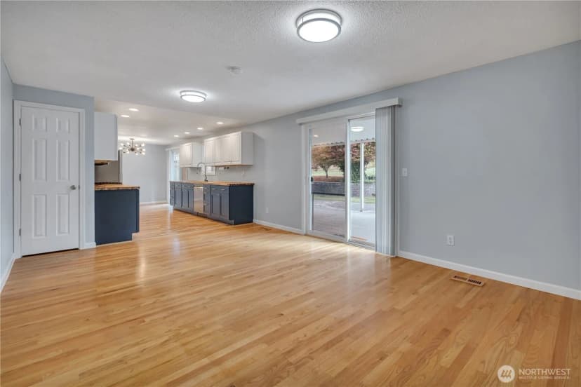 Property photo for 25618 116th Avenue Se, Kent photo 13