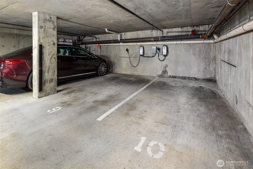 Property photo for 1331 Harbor Avenue Sw #103, Seattle photo 25