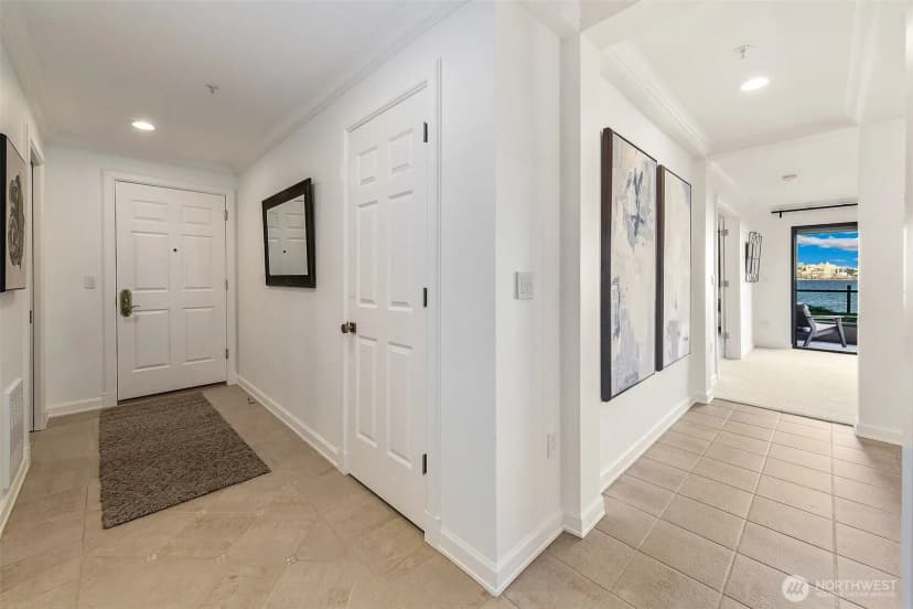 Property photo for 1331 Harbor Avenue Sw #103, Seattle photo 20