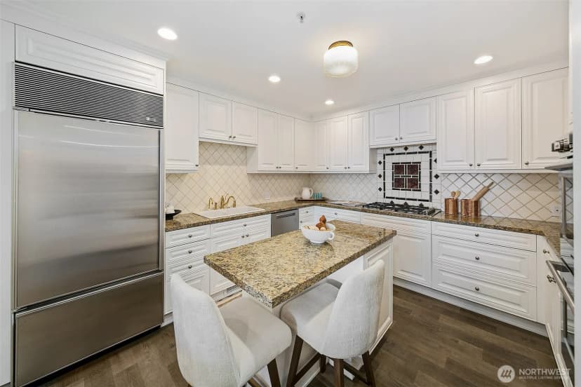 Property photo for 1331 Harbor Avenue Sw #103, Seattle photo 10