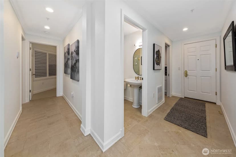 Property photo for 1331 Harbor Avenue Sw #103, Seattle photo 18