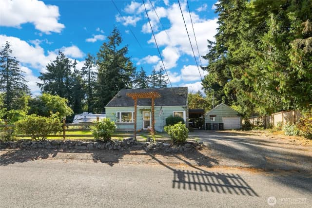 Property photo for 10024 Patterson Street S, Tacoma photo 4