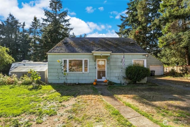 Property photo for 10024 Patterson Street S, Tacoma photo 2